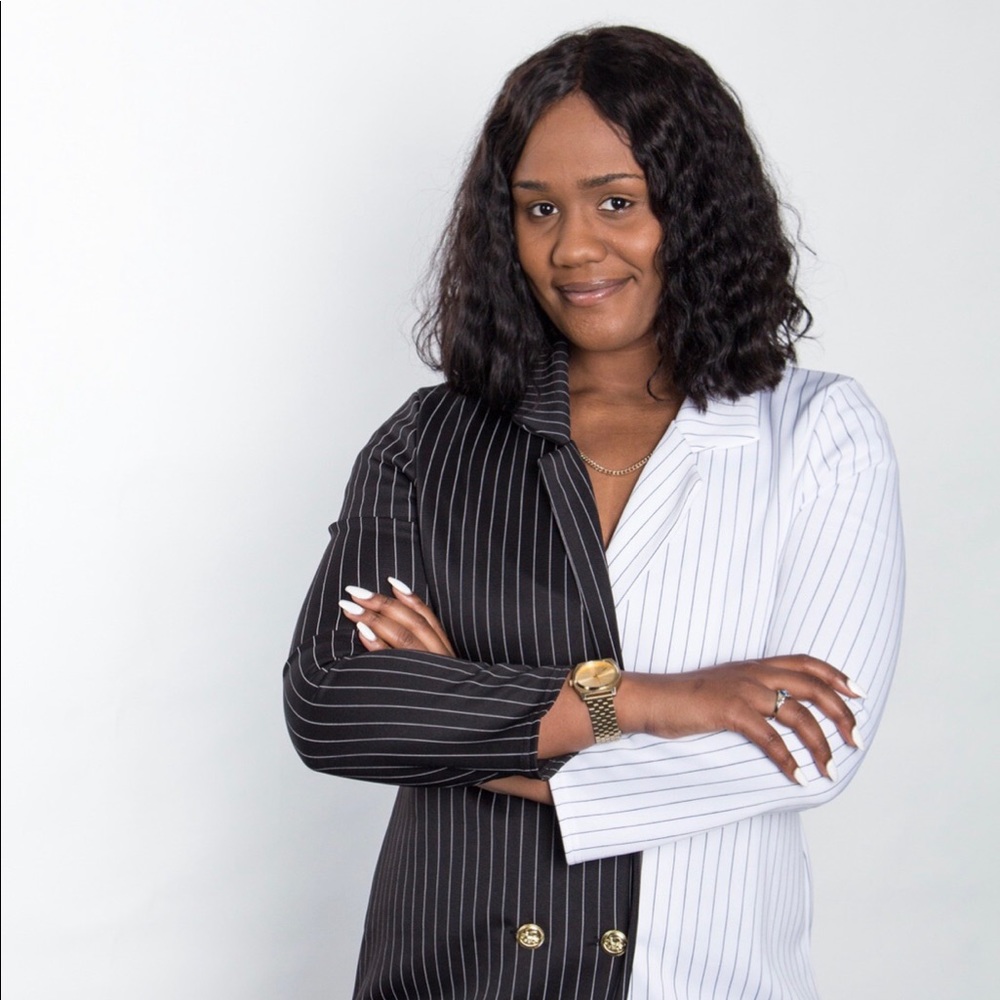 Meet your Posher, Angelique